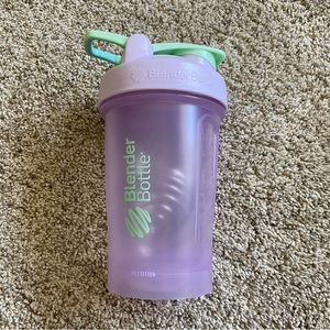 20oz Blender Bottle “Color of the Month”